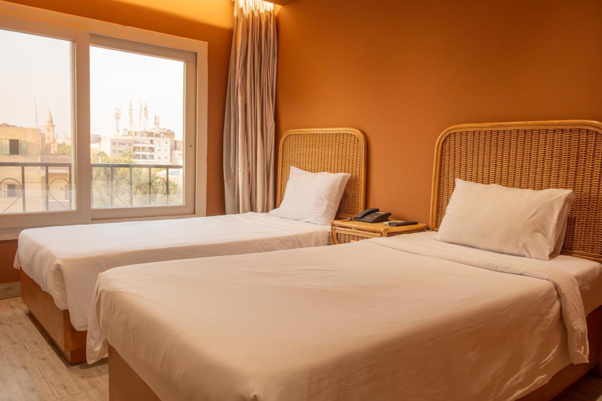 Jimmy Pyramids Hotel Kafret el-Gabal Kültér fotó